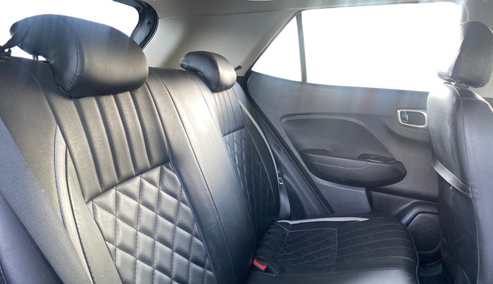 2021 Hyundai VENUE SX 1.0 TURBO IMT, Petrol, Manual, 66,883 km, Right Side Rear Door Cabin