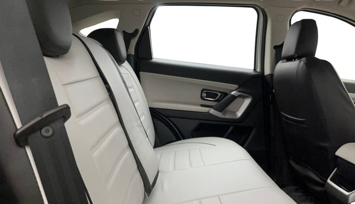 2022 Tata Harrier XT PLUS 2.0L KRYOTEC, Diesel, Manual, 52,725 km, Right Side Rear Door Cabin