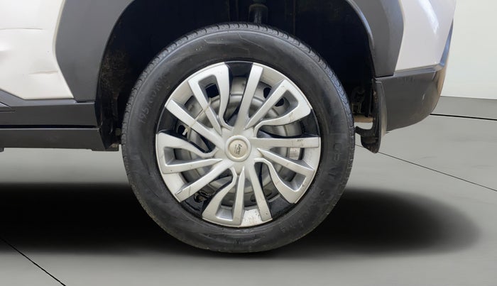 2023 Nissan MAGNITE XE, Petrol, Manual, 22,049 km, Left Rear Wheel