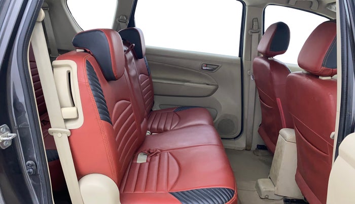 2016 Maruti Ertiga VXI ABS, Petrol, Manual, 31,310 km, Right Side Rear Door Cabin