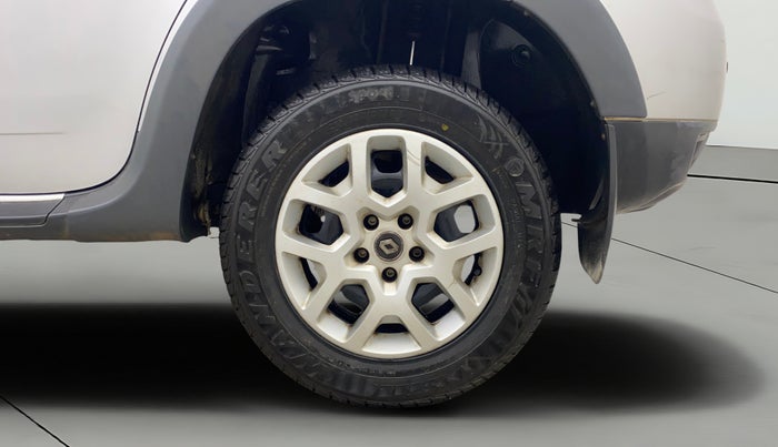 2017 Renault Duster 85 PS RXS SANDSTORM EDITION DIESEL, Diesel, Manual, 1,16,512 km, Left Rear Wheel