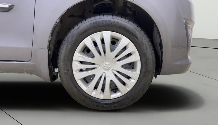 2015 Maruti Ertiga VXI CNG, CNG, Manual, 1,21,416 km, Right Front Wheel