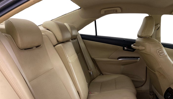 2016 Toyota Camry HYBRID, Hybrid, Automatic, 96,872 km, Right Side Rear Door Cabin