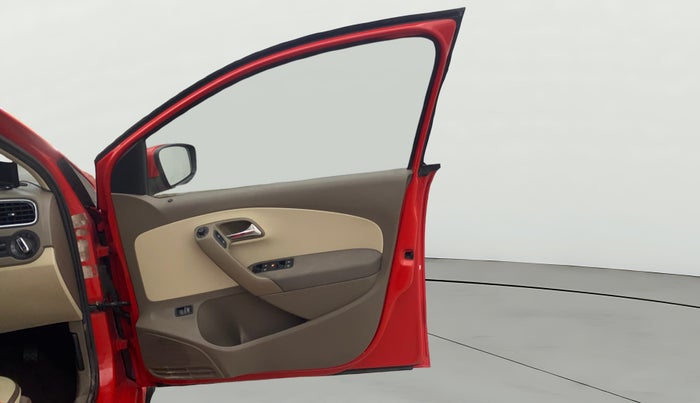 2013 Skoda Rapid ELEGANCE 1.6 TDI CR MT, Diesel, Manual, 1,02,515 km, RHS Front Door