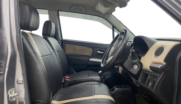 2018 Maruti Wagon R 1.0 LXI CNG (O), CNG, Manual, 74,016 km, Right Side Front Door Cabin