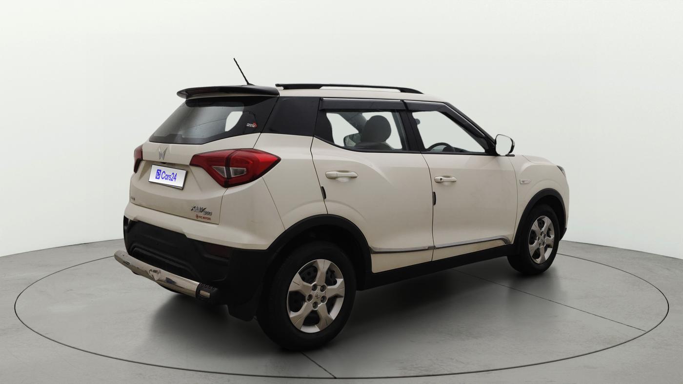 2023 Mahindra XUV300 W6 1.2 PETROL AMT, Petrol, Automatic, 36,660 km, Right Back Diagonal