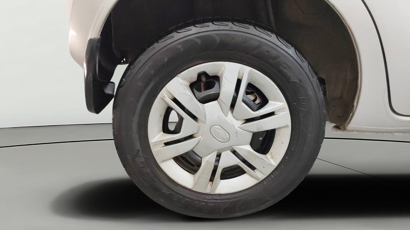2018 Datsun Redi Go T (O), Petrol, Manual, 97,153 km, Right Rear Wheel