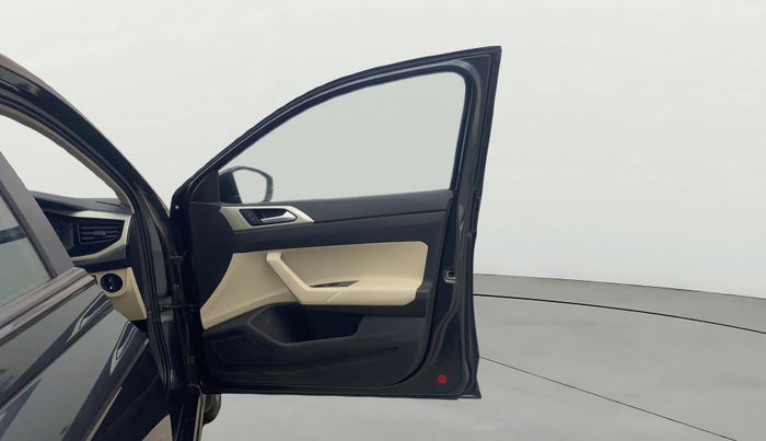 2024 Volkswagen VIRTUS HIGHLINE TSI 1.0 AT, Petrol, Automatic, 15,985 km, RHS Front Door