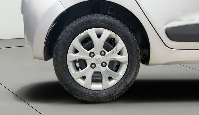 2015 Hyundai Grand i10 SPORTZ 1.2 KAPPA VTVT, Petrol, Manual, 38,450 km, Right Rear Wheel