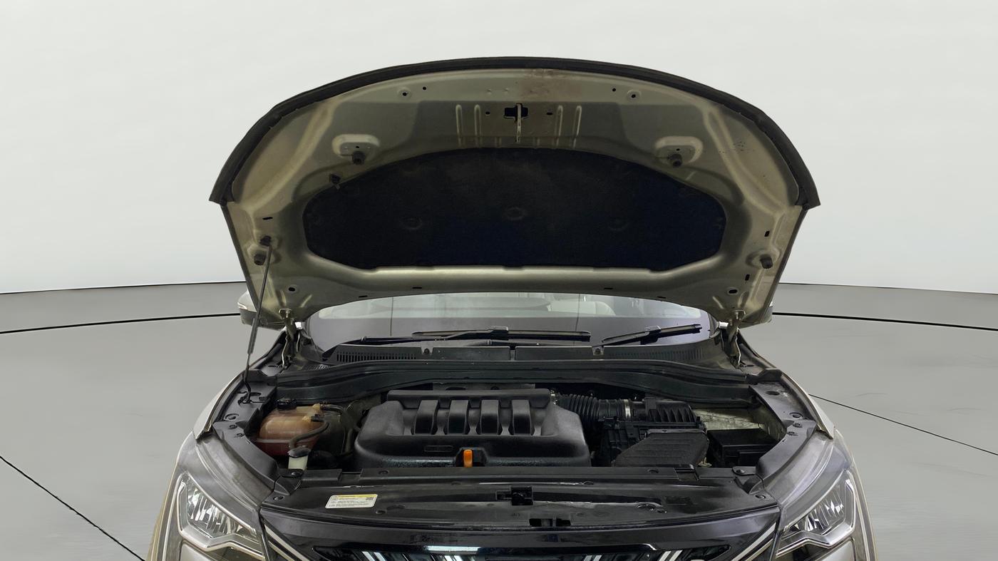 2021 Mahindra XUV700 AX 7 LUXURY P AT 7 STR, Petrol, Automatic, 47,374 km, Open Bonet