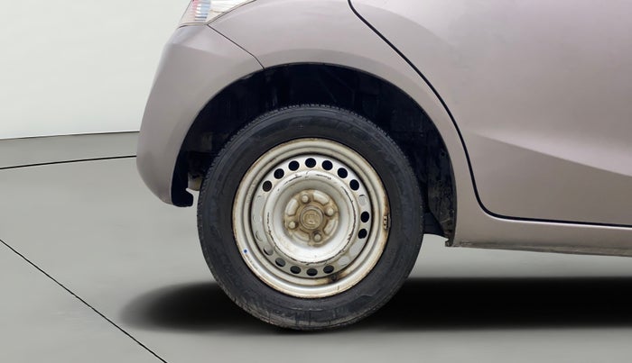 2013 Honda Brio EX MT, Petrol, Manual, 39,047 km, Right Rear Wheel