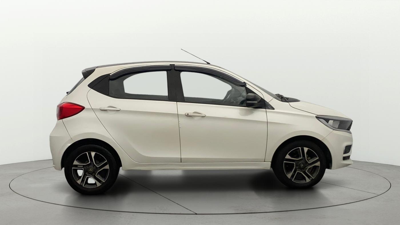 2020 Tata Tiago XZ PLUS PETROL, Petrol, Manual, 1,41,342 km, Right Side View