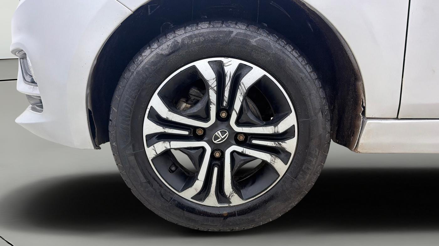 2020 Tata Tiago XZ PETROL, CNG, Manual, 63,745 km, Left Front Wheel