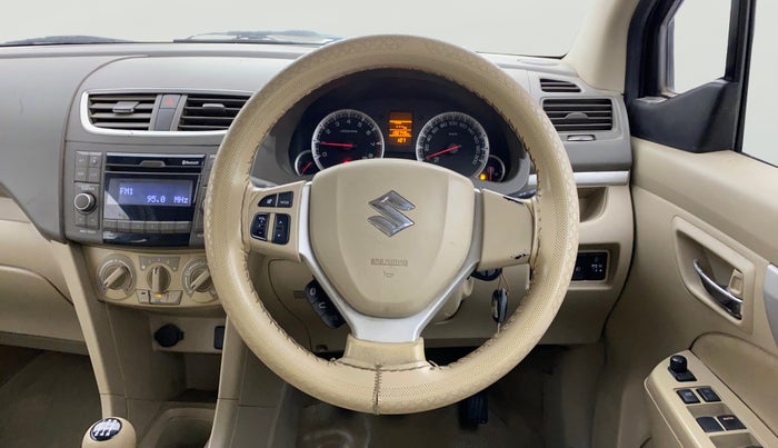 2016 Maruti Ertiga VXI, CNG, Manual, 1,30,738 km, Steering Wheel Close Up