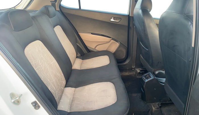 2015 Hyundai Grand i10 SPORTZ 1.2 KAPPA VTVT, Petrol, Manual, 78,822 km, Right Side Rear Door Cabin