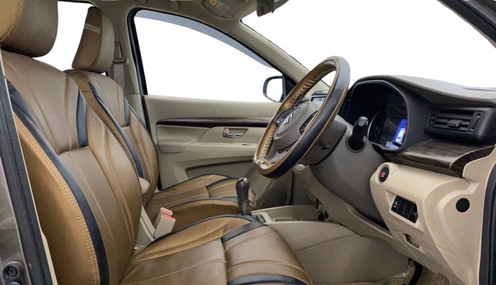 2019 Maruti Ertiga ZXI+ SHVS, Petrol, Manual, 40,869 km, Right Side Front Door Cabin