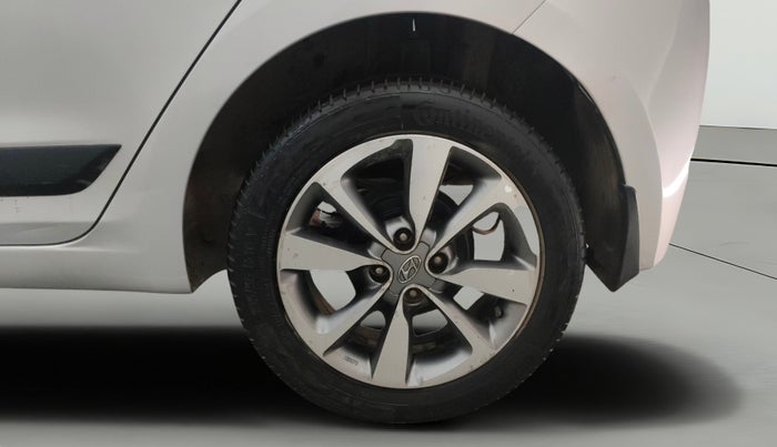 2015 Hyundai Elite i20 SPORTZ 1.2, Petrol, Manual, 1,20,332 km, Left Rear Wheel