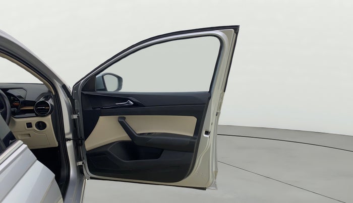 2022 Skoda SLAVIA STYLE 1.5L TSI DSG, Petrol, Automatic, 50,227 km, RHS Front Door