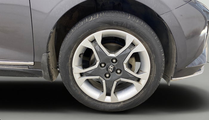 2023 Hyundai NEW I20 SPORTZ 1.2 IVT, Petrol, Automatic, 28,281 km, Right Front Wheel