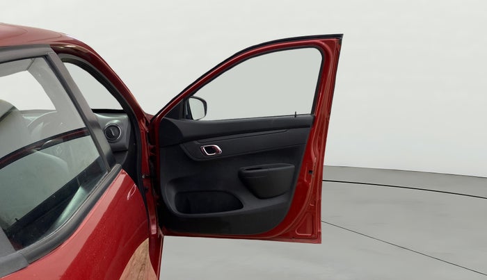 2018 Renault Kwid RXT 1.0 AMT (O), Petrol, Automatic, 9,917 km, RHS Front Door