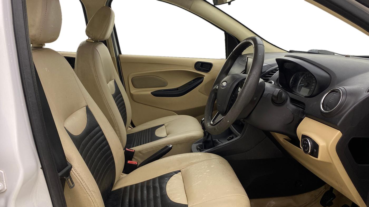 2019 Ford Figo Aspire TITANIUM 1.2 PETROL, Petrol, Manual, 1,06,148 km, Right Side Front Door Cabin
