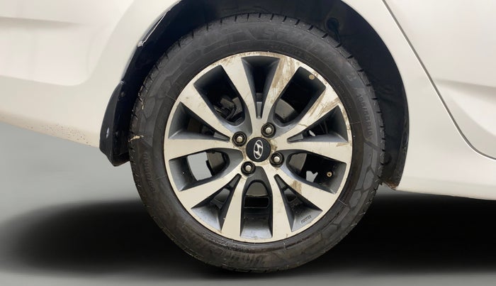 2013 Hyundai Verna FLUIDIC 1.6 CRDI SX, Diesel, Manual, 96,675 km, Right Rear Wheel