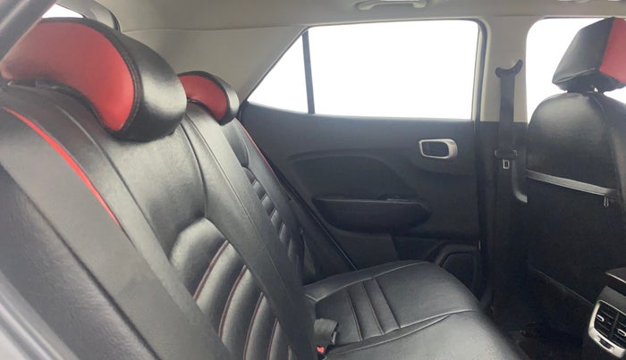 2019 Hyundai VENUE SX PLUS 1.0 TURBO DCT, Petrol, Automatic, 83,923 km, Right Side Rear Door Cabin