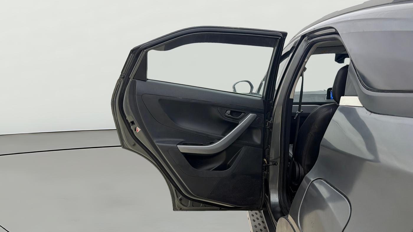 2022 Tata NEXON XM PLUS SUNROOF PETROL, Petrol, Manual, 60,341 km, LHS Rear Door