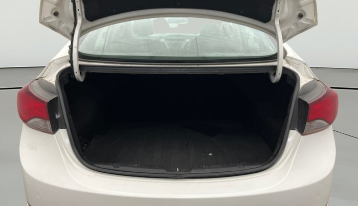 2016 Hyundai New Elantra 1.8 SX AT VTVT, Petrol, Automatic, 1,05,897 km, Boot Open Zoomed View