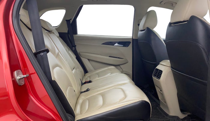 2021 MG HECTOR SHARP 1.5 PETROL CVT, Petrol, Automatic, 59,494 km, Right Side Rear Door Cabin