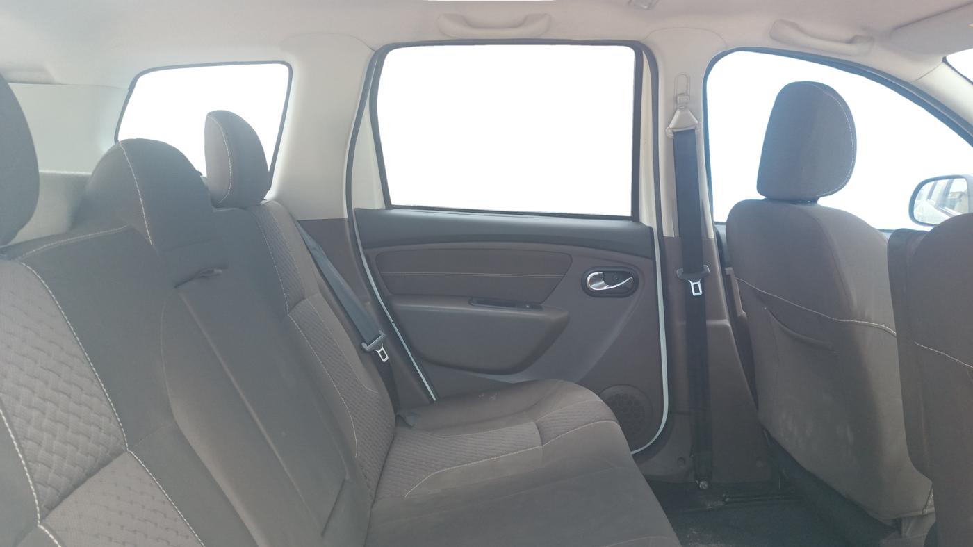 2016 Renault Duster 110 PS RXZ 4X2 AMT DIESEL, Diesel, Automatic, 34,310 km, Right Side Rear Door Cabin