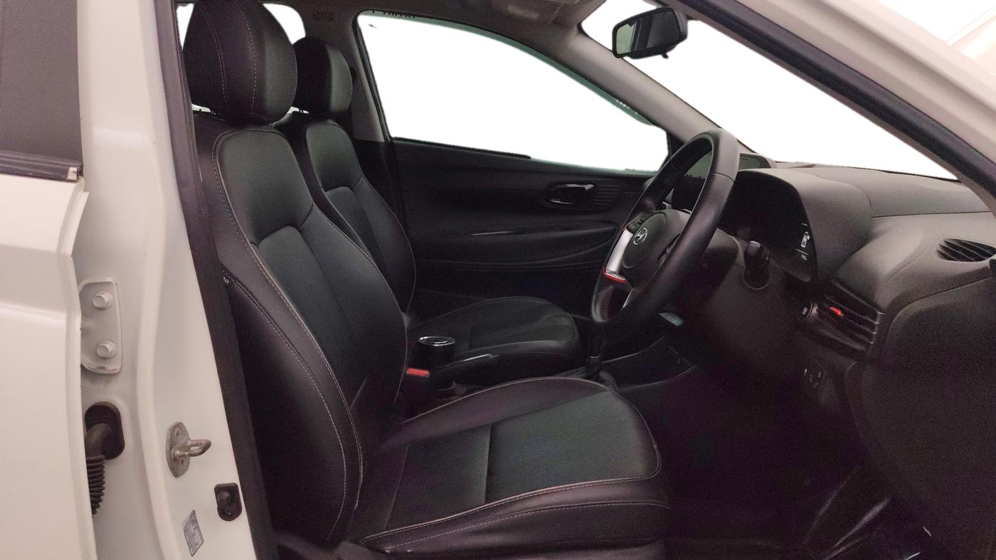 2021 Hyundai NEW I20 ASTA (O) 1.0 TURBO GDI DCT, Petrol, Automatic, 71,426 km, Right Side Front Door Cabin