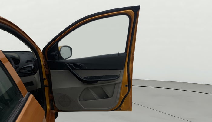 2018 Tata Tiago XT PETROL, Petrol, Manual, 63,565 km, RHS Front Door