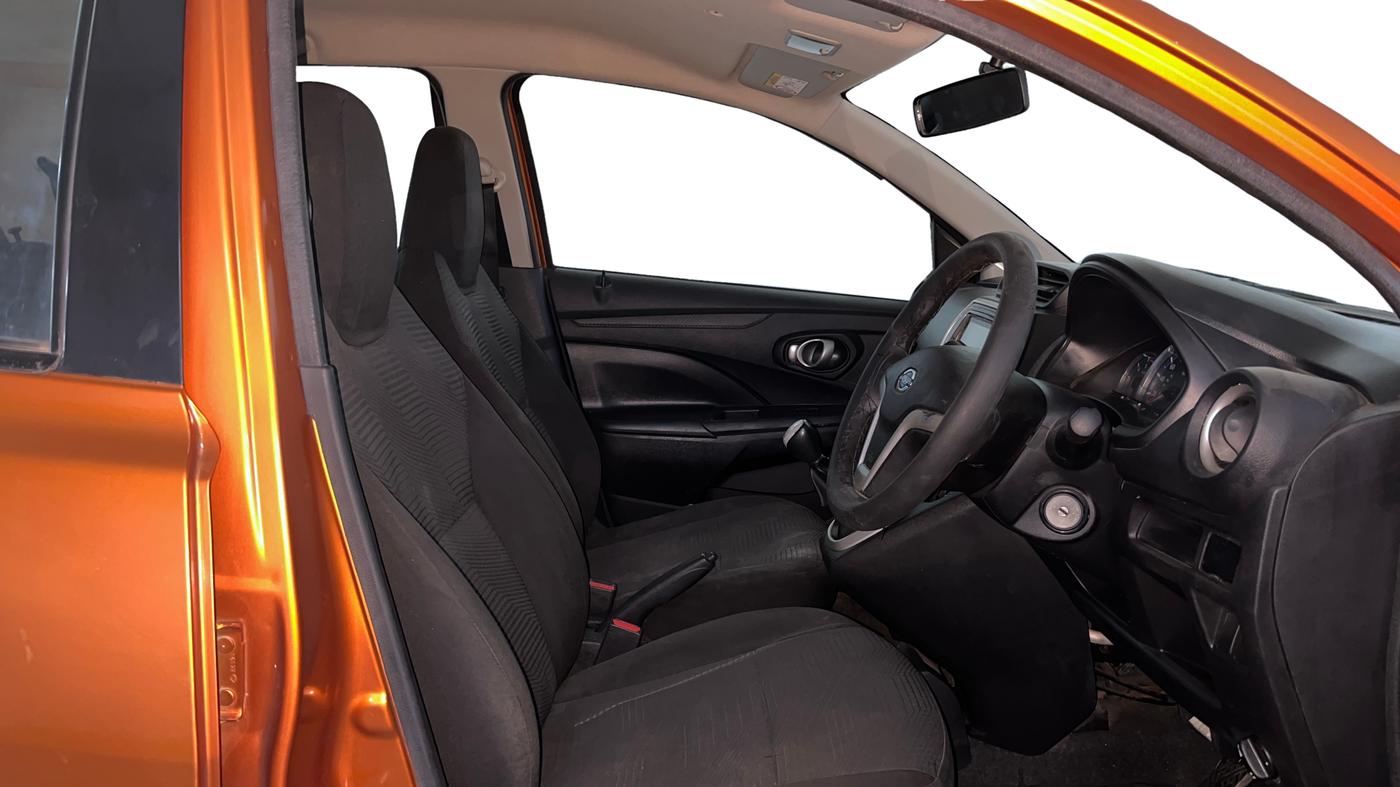 2019 Datsun Go T, Petrol, Manual, 72,675 km, Right Side Front Door Cabin
