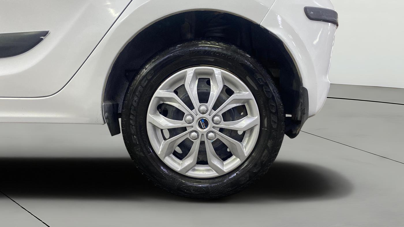 2017 Tata Tiago XT PETROL, Petrol, Manual, 30,765 km, Left Rear Wheel