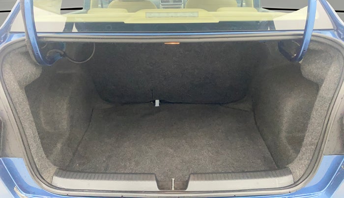 2017 Volkswagen Ameo HIGHLINE PLUS 1.5L AT 16 ALLOY, Diesel, Automatic, 71,356 km, Boot Open Zoomed View