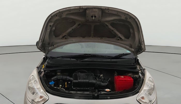 2013 Hyundai i10 MAGNA 1.1, Petrol, Manual, 1,06,088 km, Open Bonet