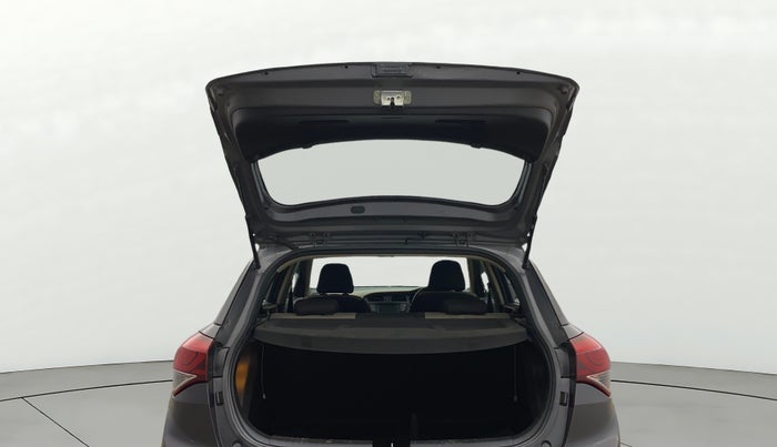 2016 Hyundai Elite i20 ASTA 1.2 (O), Petrol, Manual, 69,228 km, Boot Door Open