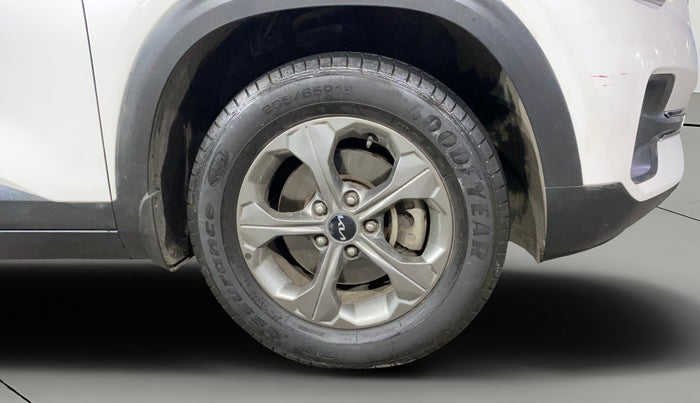 2022 KIA SELTOS HTK PLUS 1.5 IMT, Petrol, Manual, 32,615 km, Right Front Wheel