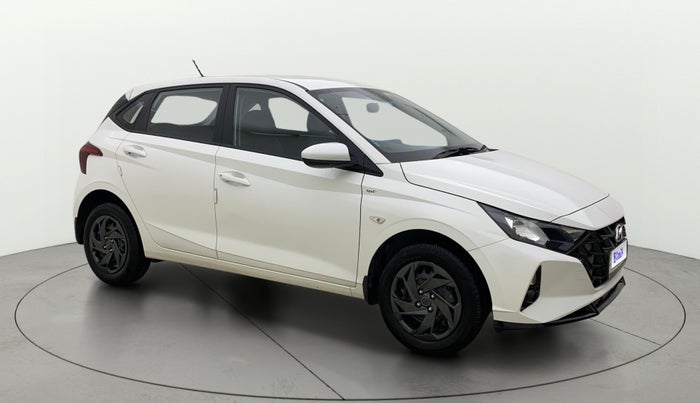 2023 Hyundai NEW I20 MAGNA 1.2 MT, Petrol, Manual, 12,754 km, Right Front Diagonal