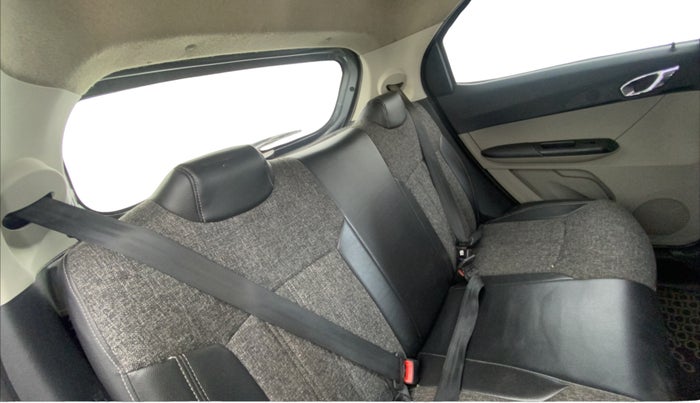 2019 Tata Tiago XZA PETROL, Petrol, Automatic, 1,35,342 km, Right Side Rear Door Cabin
