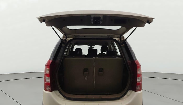 2017 Mahindra XUV500 W6, Diesel, Manual, 96,266 km, Boot Door Open