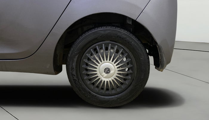 2016 Hyundai Eon ERA +, Petrol, Manual, 66,217 km, Left Rear Wheel