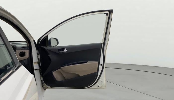 2016 Hyundai Xcent S 1.2, Petrol, Manual, 26,710 km, RHS Front Door