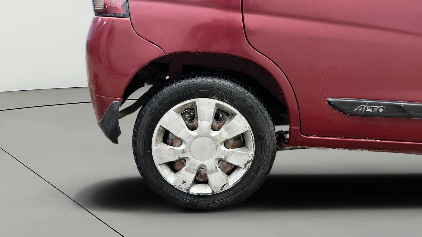 2014 Maruti Alto K10 VXI, Petrol, Manual, 1,02,791 km, Right Rear Wheel