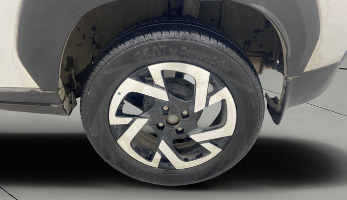 2022 Nissan MAGNITE XV MT, Petrol, Manual, 10,122 km, Left Rear Wheel