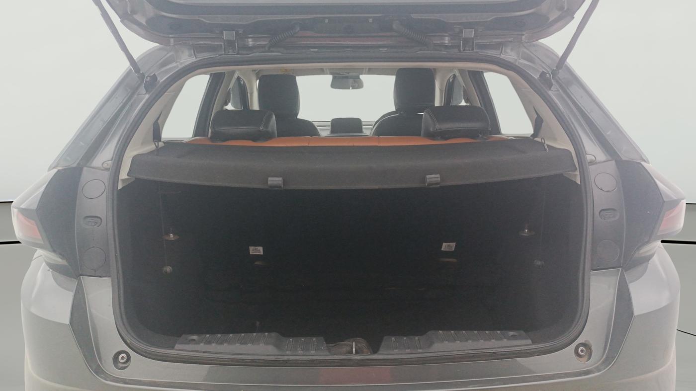 2023 Tata ALTROZ XZ PETROL, Petrol, Manual, 72,711 km, Boot Open Zoomed View