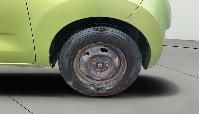 2016 Datsun Redi Go S, Petrol, Manual, 95,733 km, Right Front Wheel