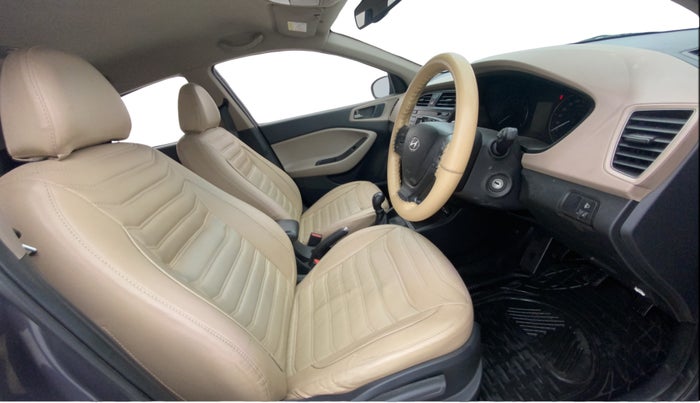 2016 Hyundai Elite i20 SPORTZ 1.2, Petrol, Manual, 99,774 km, Right Side Front Door Cabin