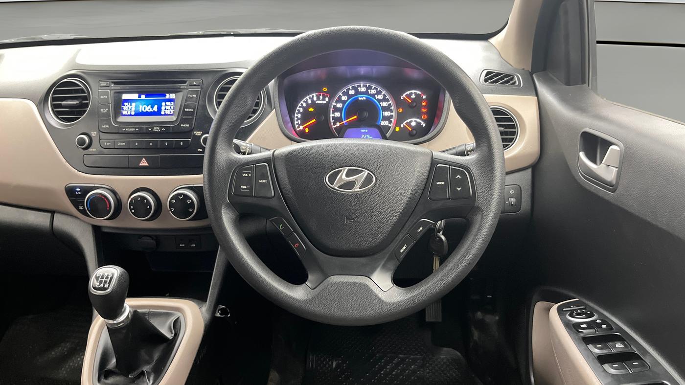 2015 Hyundai Grand i10 SPORTZ 1.2 KAPPA VTVT, Petrol, Manual, 20,779 km, Steering Wheel Close Up